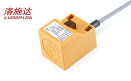 Q40黃色方形電感式接近開關(guān)