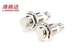 M18-M12-50mm圓柱標準型接近開關接頭式