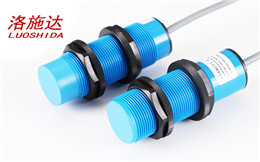 M30 87 塑料管接近開關
