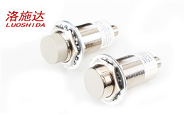 M30模擬量電壓輸出 接頭式接近開關
