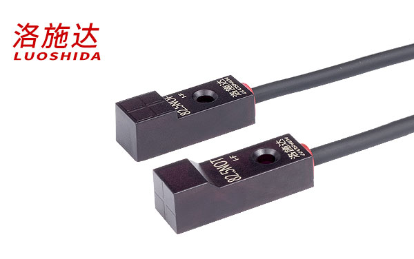 Q8方形電感式接近開關(guān)